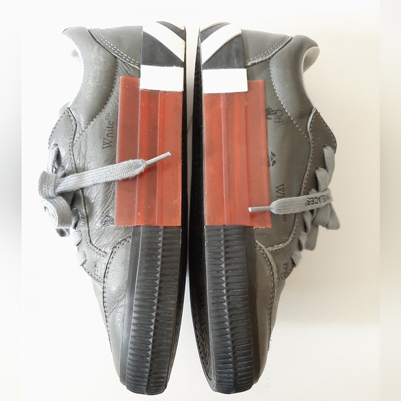 OFF WHITE Leather Vulcanized Lo-Top Sneakers - Picture 8 of 14